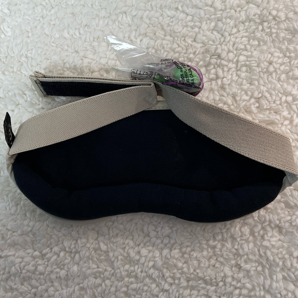 Bucky Shades Sleep Mask in Metallic Sage - Picture 3 of 9